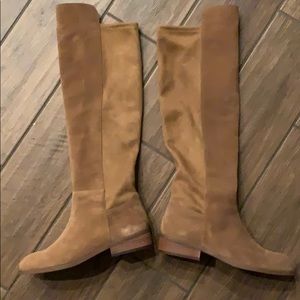 Brand new never been worn sole brown boots.